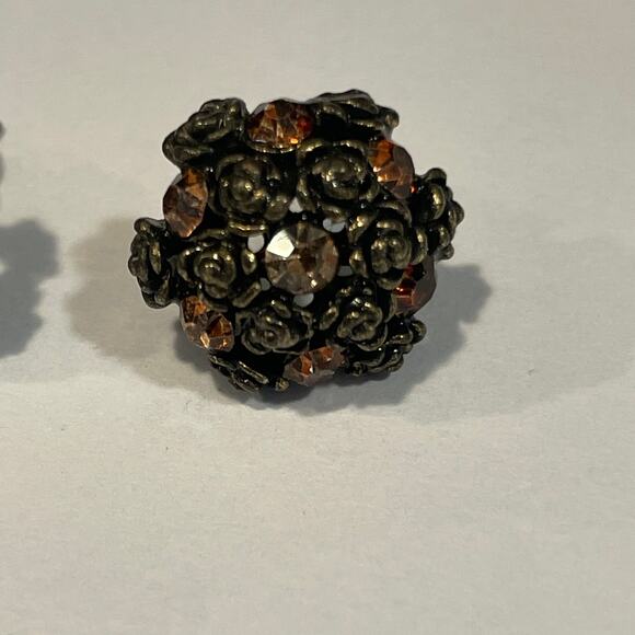 Vintage Brass floral and amber faux stone cluster round pierce earrings - Picture 8 of 11